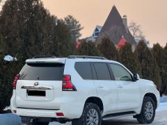 Сүрөт унаа Toyota Land Cruiser Prado