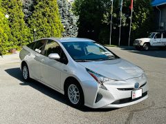 Фото авто Toyota Prius