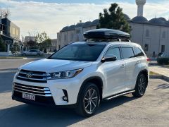 Photo of the vehicle Toyota Highlander