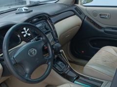 Сүрөт унаа Toyota Highlander