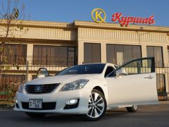 Сүрөт унаа Toyota Crown