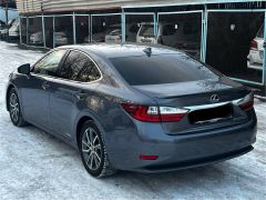 Photo of the vehicle Lexus ES