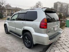 Photo of the vehicle Lexus GX