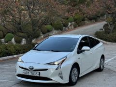 Фото авто Toyota Prius