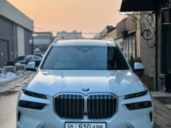 Photo of the vehicle BMW X7