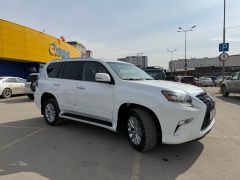 Photo of the vehicle Lexus GX