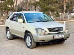 Сүрөт унаа Toyota Harrier