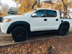 Фото авто Toyota Hilux