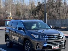 Photo of the vehicle Toyota Highlander