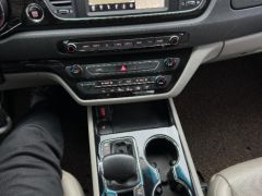 Фото авто Kia Carnival