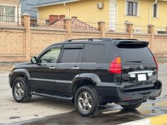 Photo of the vehicle Lexus GX