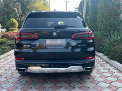 Photo of the vehicle BMW X5