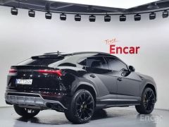 Сүрөт унаа Lamborghini Urus