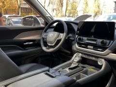 Сүрөт унаа Toyota Grand Highlander