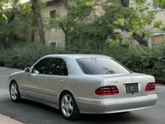 Photo of the vehicle Mercedes-Benz E-Класс