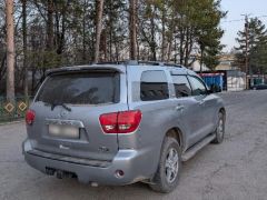 Фото авто Toyota Sequoia