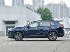 Сүрөт унаа Toyota RAV4