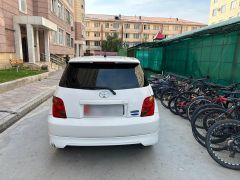 Сүрөт унаа Toyota Ist