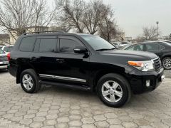 Photo of the vehicle Toyota Land Cruiser