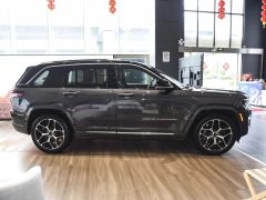 Фото авто Jeep Grand Cherokee