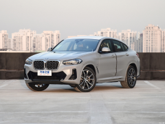 Photo of the vehicle BMW X4