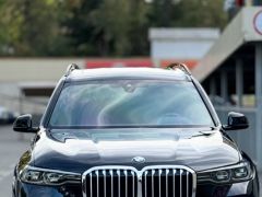 Photo of the vehicle BMW X7