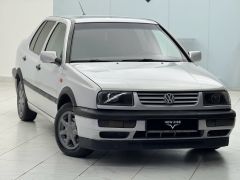 Photo of the vehicle Volkswagen Vento