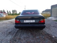 Сүрөт унаа Mercedes-Benz W124