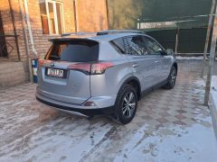 Сүрөт унаа Toyota RAV4