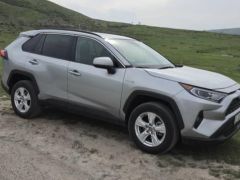 Сүрөт унаа Toyota RAV4