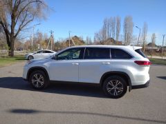 Photo of the vehicle Toyota Highlander