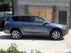 Photo of the vehicle Toyota RAV4