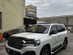 Photo of the vehicle Toyota Land Cruiser