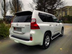 Photo of the vehicle Lexus GX