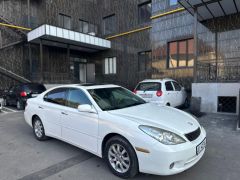 Photo of the vehicle Lexus ES