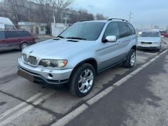 Photo of the vehicle BMW X5