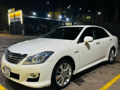 Photo of the vehicle Toyota Crown