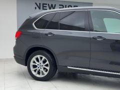 Photo of the vehicle BMW X5