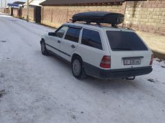 Сүрөт унаа Mercedes-Benz W124