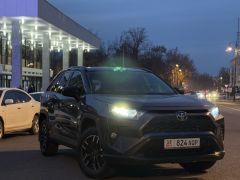 Сүрөт унаа Toyota RAV4