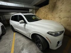 Photo of the vehicle BMW X7