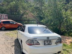 Photo of the vehicle Toyota Crown