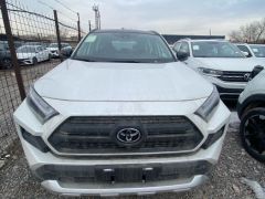 Сүрөт унаа Toyota RAV4