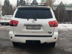 Сүрөт унаа Toyota Sequoia