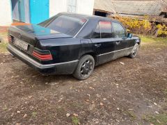 Сүрөт унаа Mercedes-Benz W124