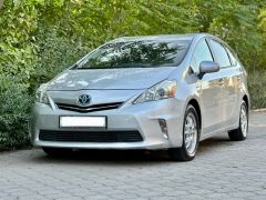 Фото авто Toyota Prius v (+)