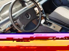 Сүрөт унаа Mercedes-Benz W124