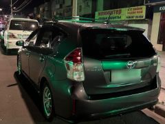 Фото авто Toyota Prius v (+)