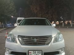 Фото авто Toyota Crown