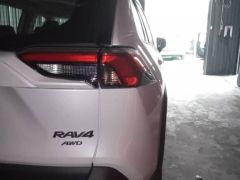 Сүрөт унаа Toyota RAV4